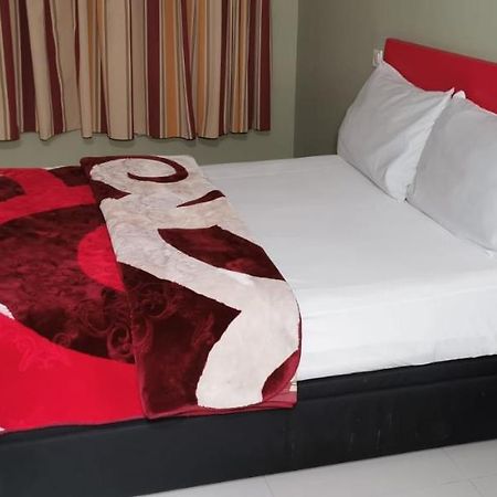 Hostal Gracia Torrejón de Ardoz Eksteriør billede