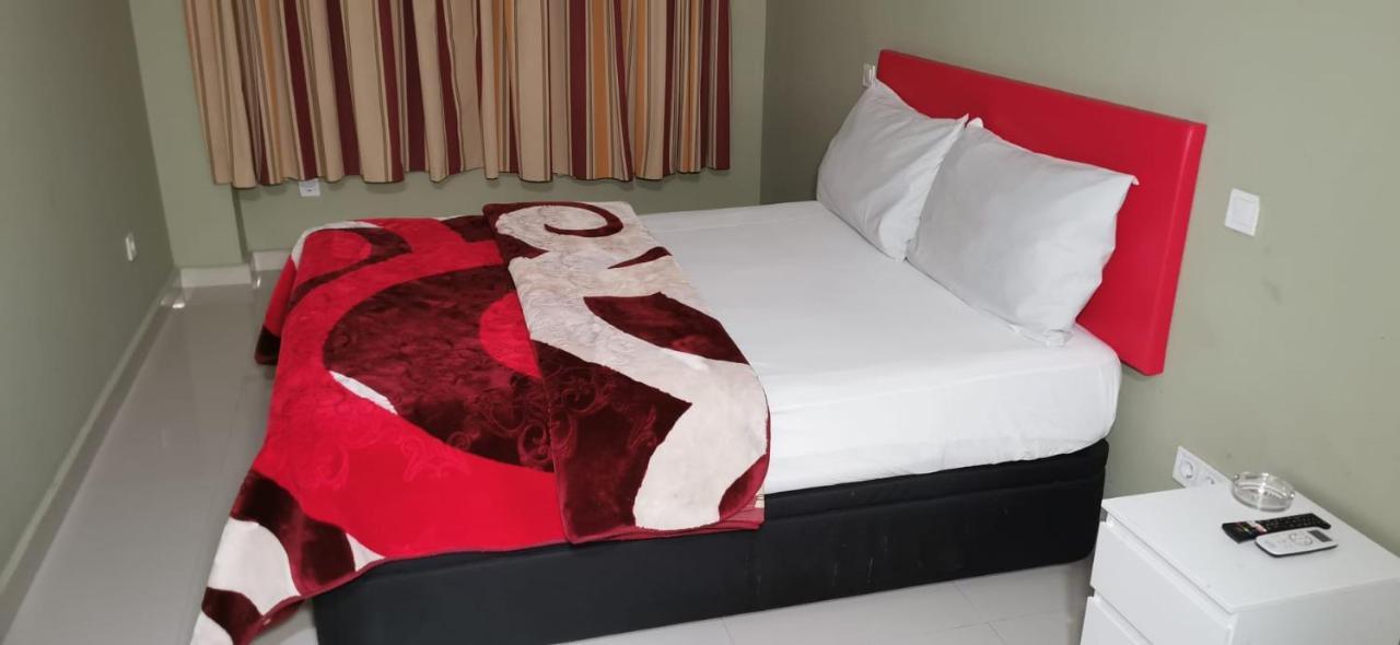 Hostal Gracia Torrejón de Ardoz Eksteriør billede